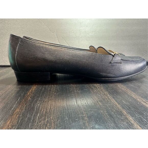 Salvatore Ferragamo women’s black loafers size 10 AAA - Picture 10 of 13